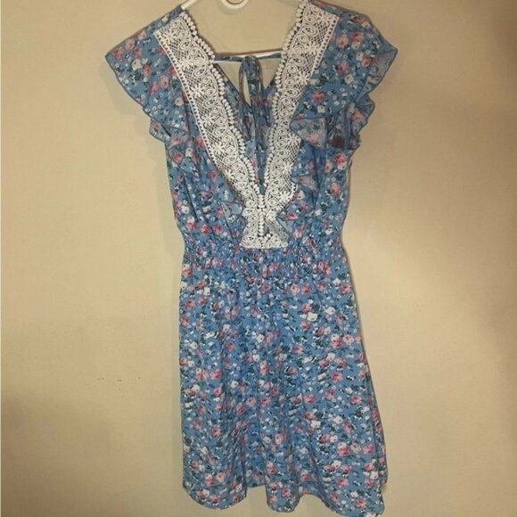 Shein | Dress - Picture 2 of 4